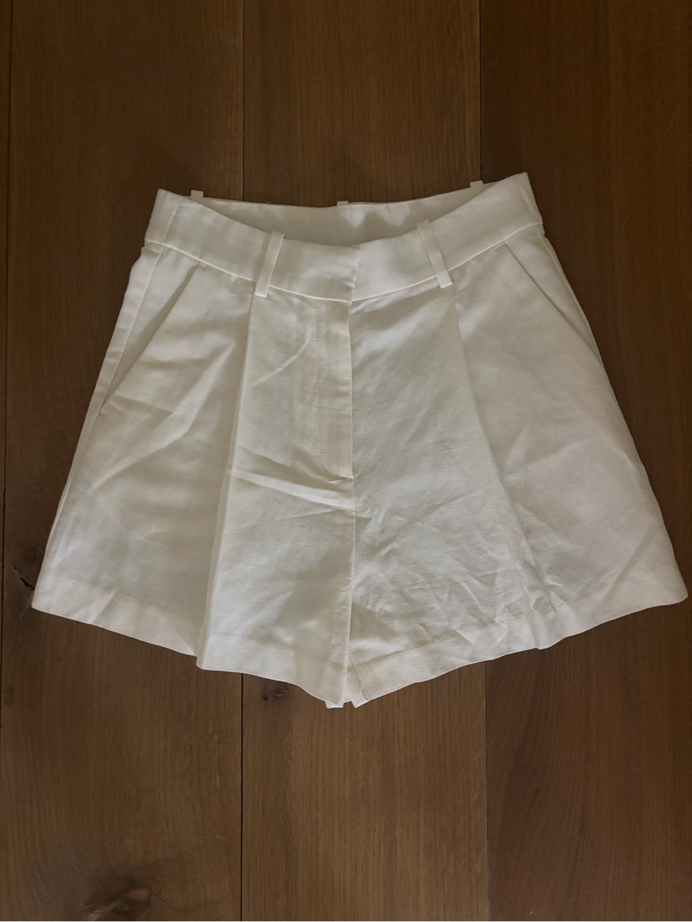 Linen shorts